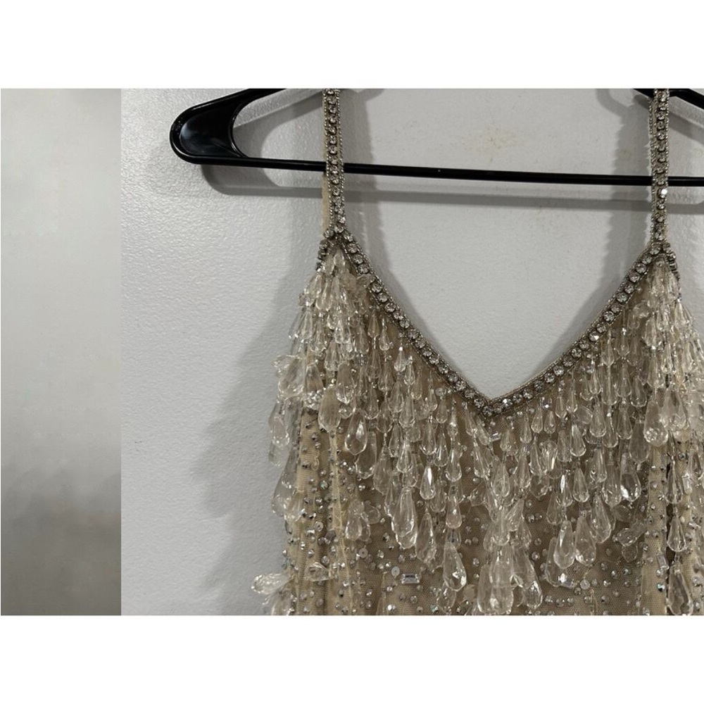 Mac Duggal 10101 Nude Silver V-Neck Column Gown with Fringe Embellishments Sz 0 - Picture 4 of 12